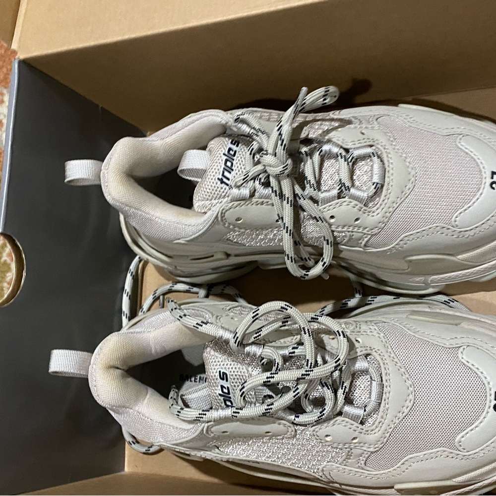 Balenciaga triple s beige BRAND NEW